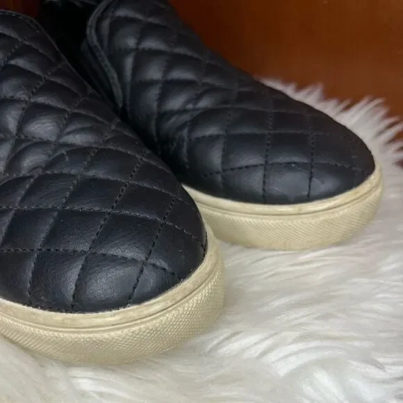 Steve Madden Leather Quilted Sneakers - Ecentrcq Slip Ons Shoes​​​ - Picture 11 of 13